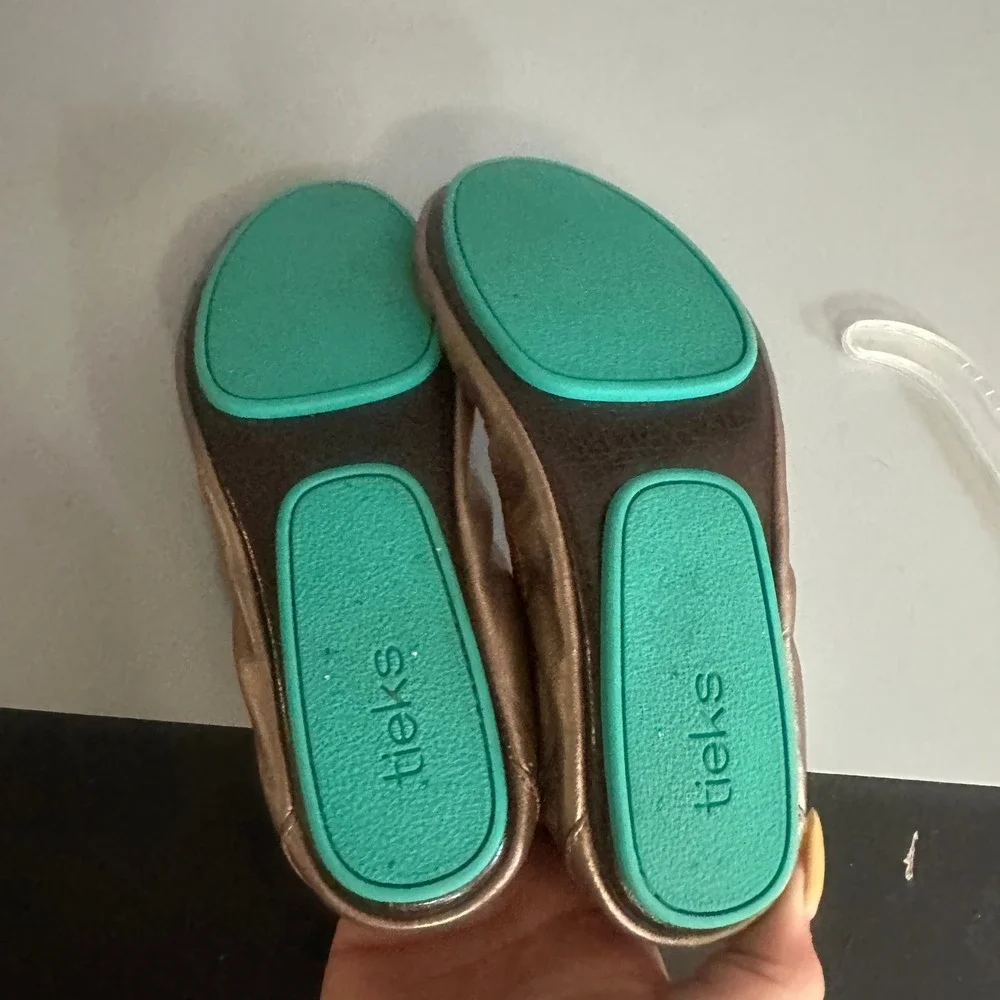 Tieks by Gavrieli Metallic Rose Gold Leather Ballet Flats Teal Sole Size 6